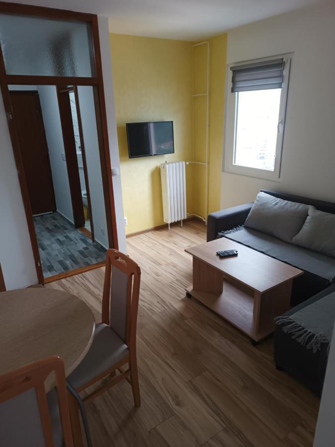 Stan Na Dan Im Daire Užice Dış mekan fotoğraf