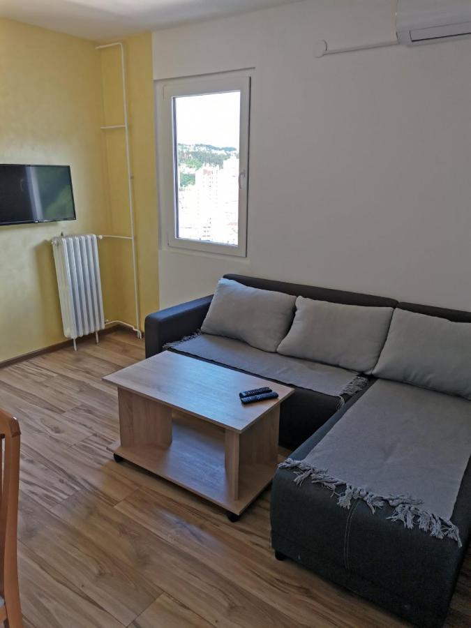 Stan Na Dan Im Daire Užice Dış mekan fotoğraf