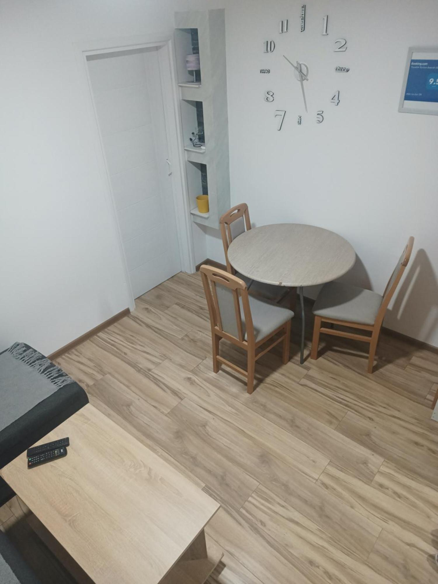 Stan Na Dan Im Daire Užice Oda fotoğraf