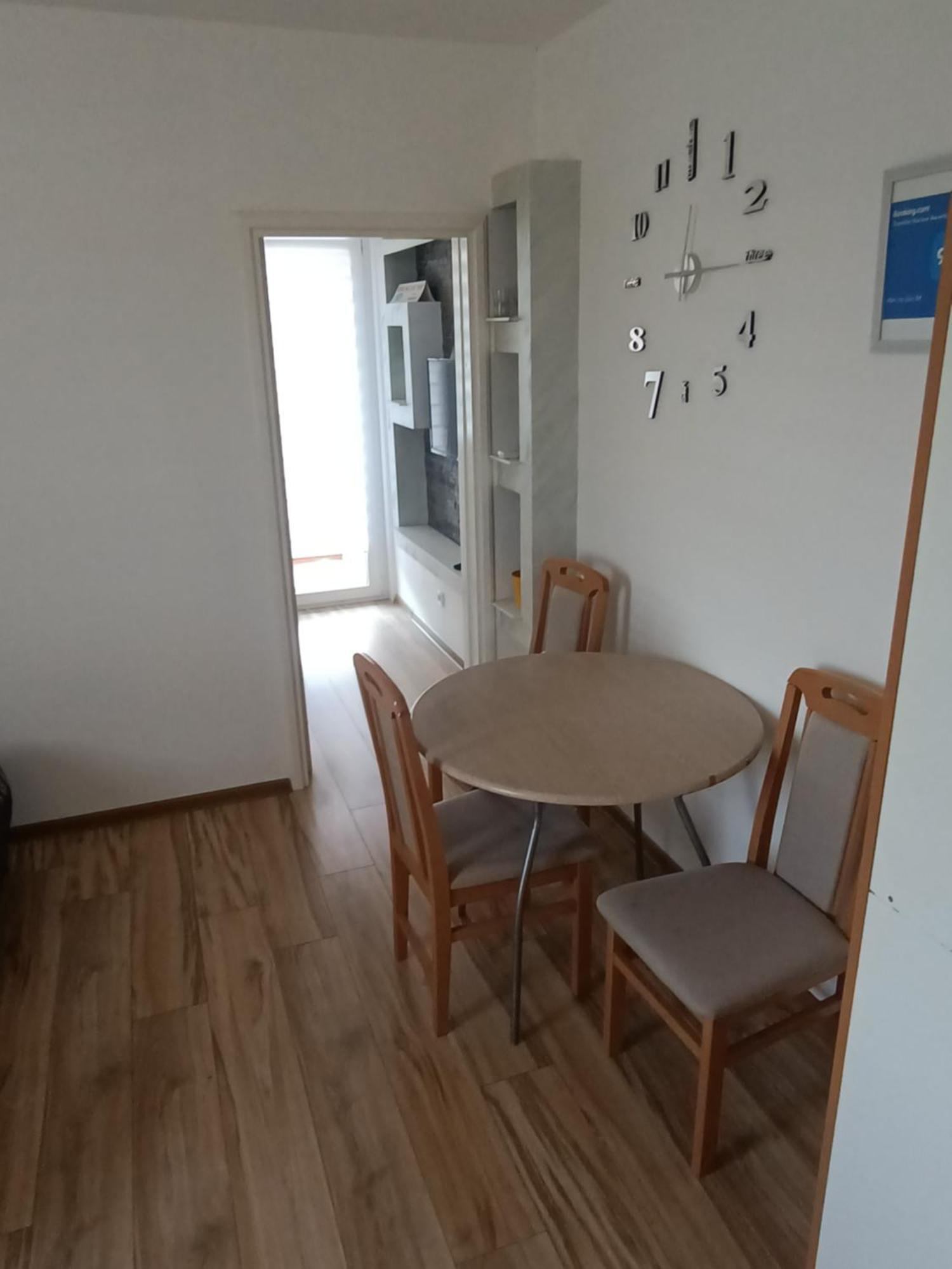 Stan Na Dan Im Daire Užice Dış mekan fotoğraf